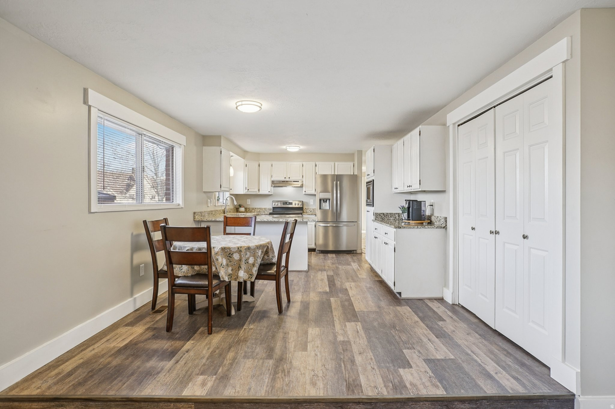 CONTINENTAL ESTATES - Residential