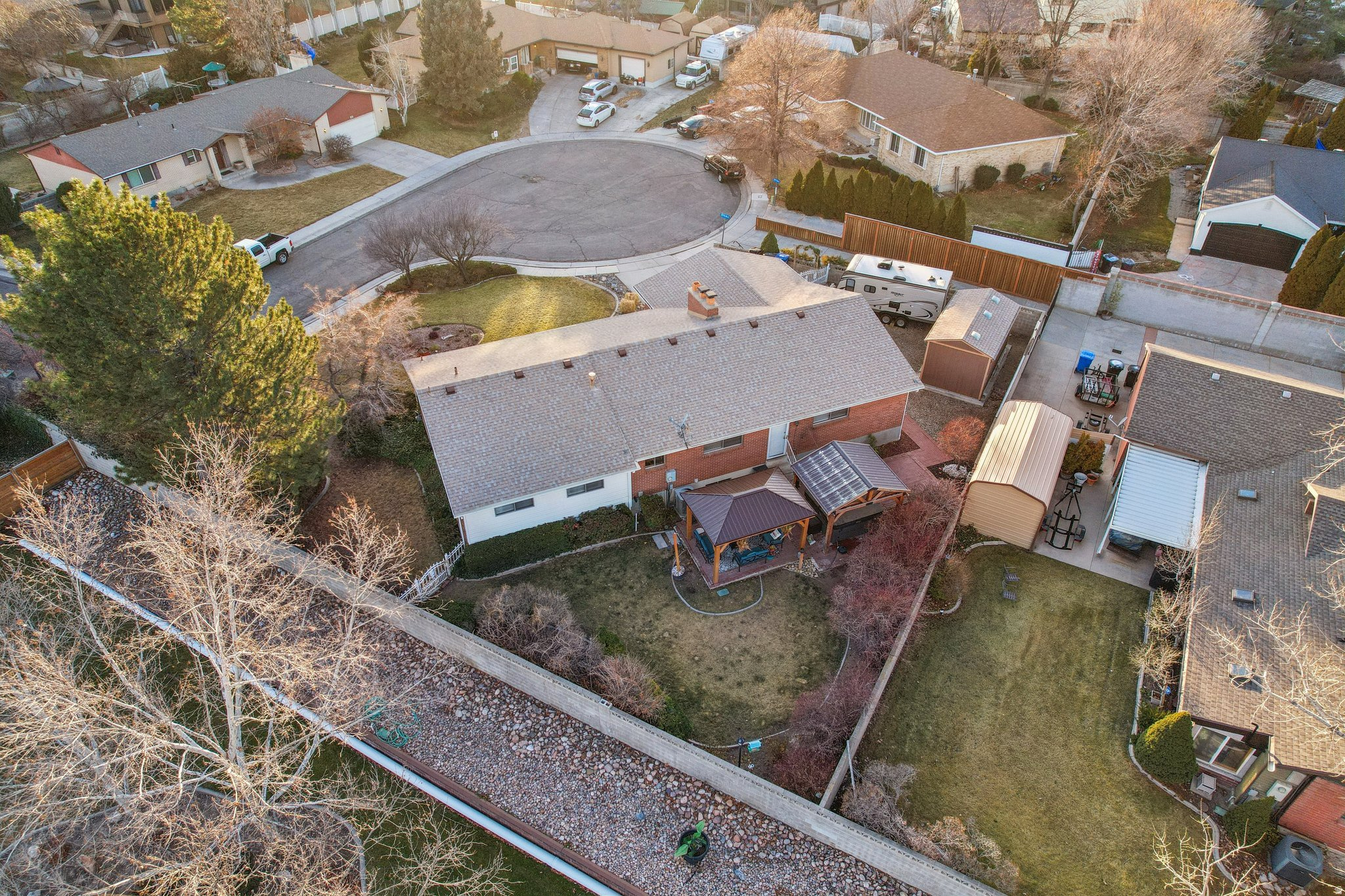 CONTINENTAL ESTATES - Residential