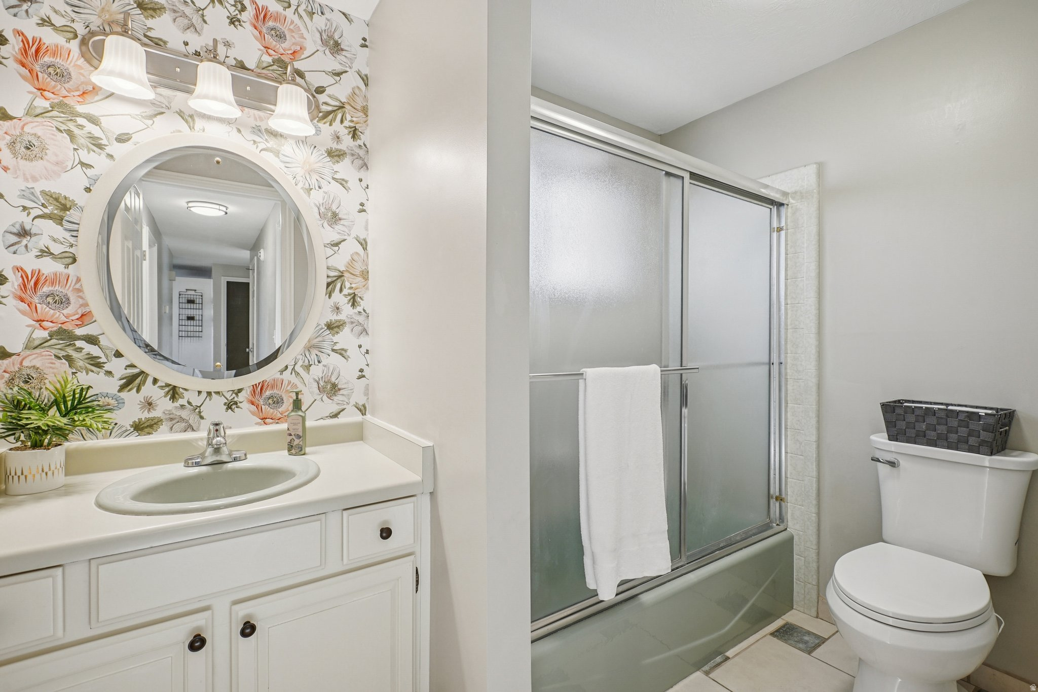 CONTINENTAL ESTATES - Residential