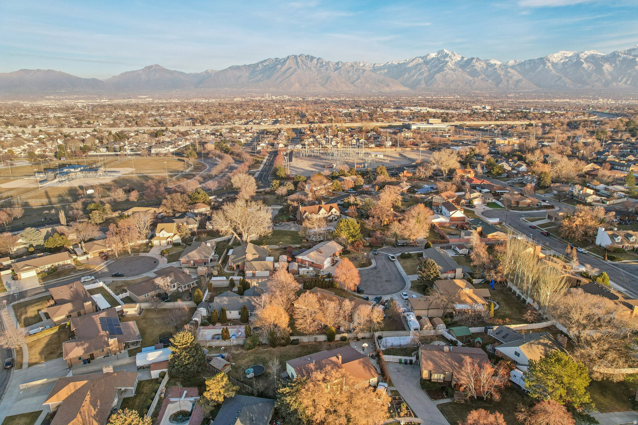 CONTINENTAL ESTATES - Residential