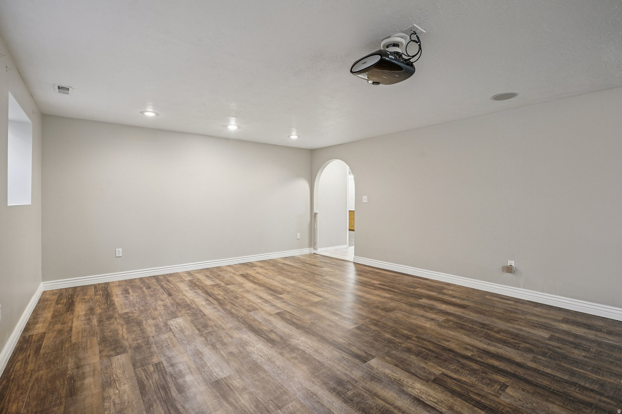 CONTINENTAL ESTATES - Residential