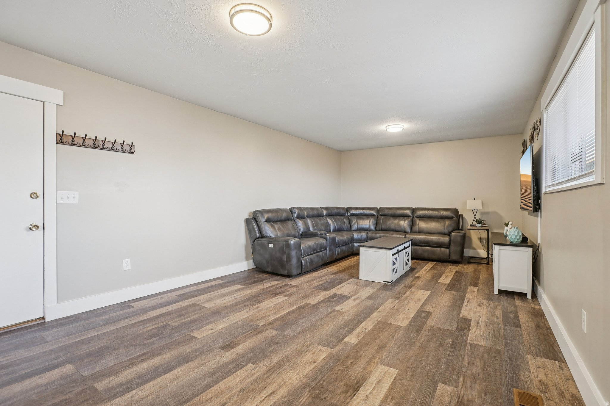 CONTINENTAL ESTATES - Residential