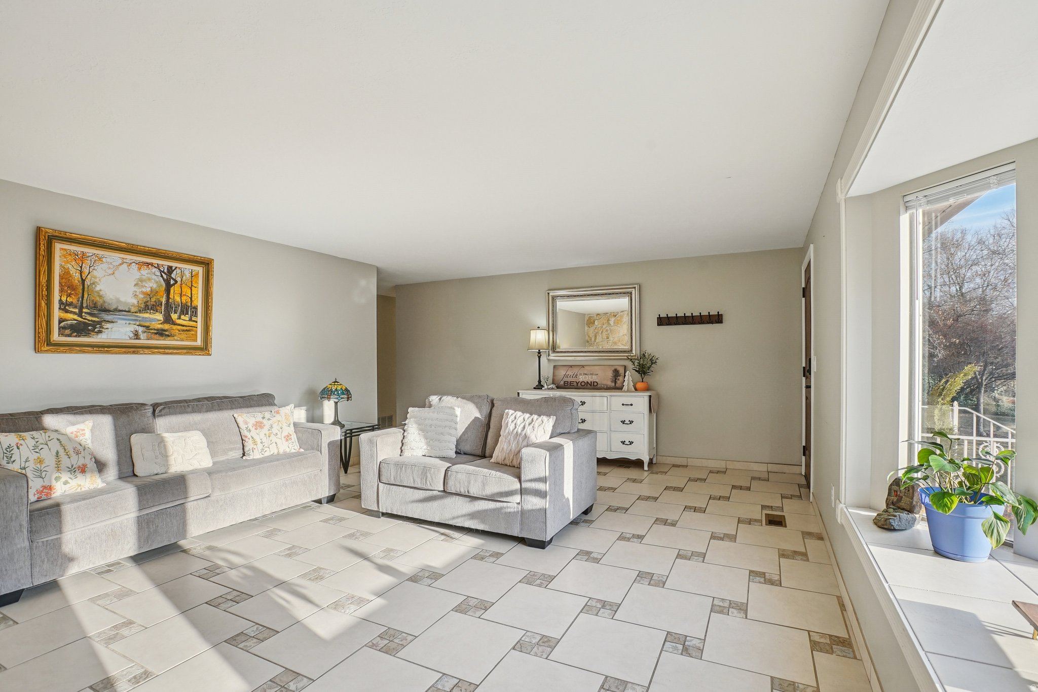 CONTINENTAL ESTATES - Residential