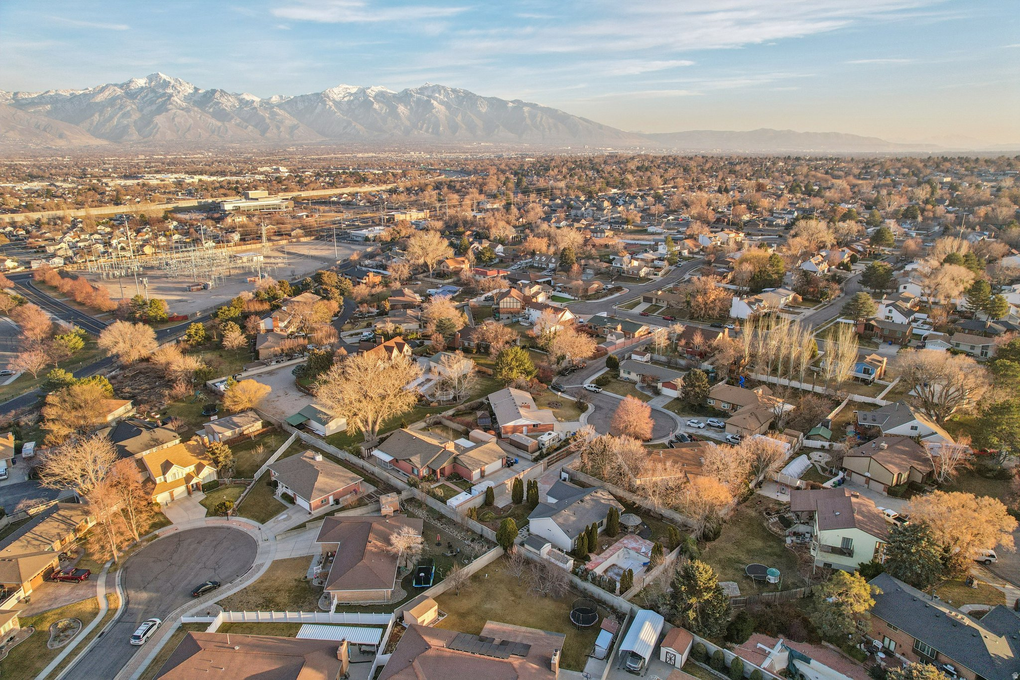 CONTINENTAL ESTATES - Residential