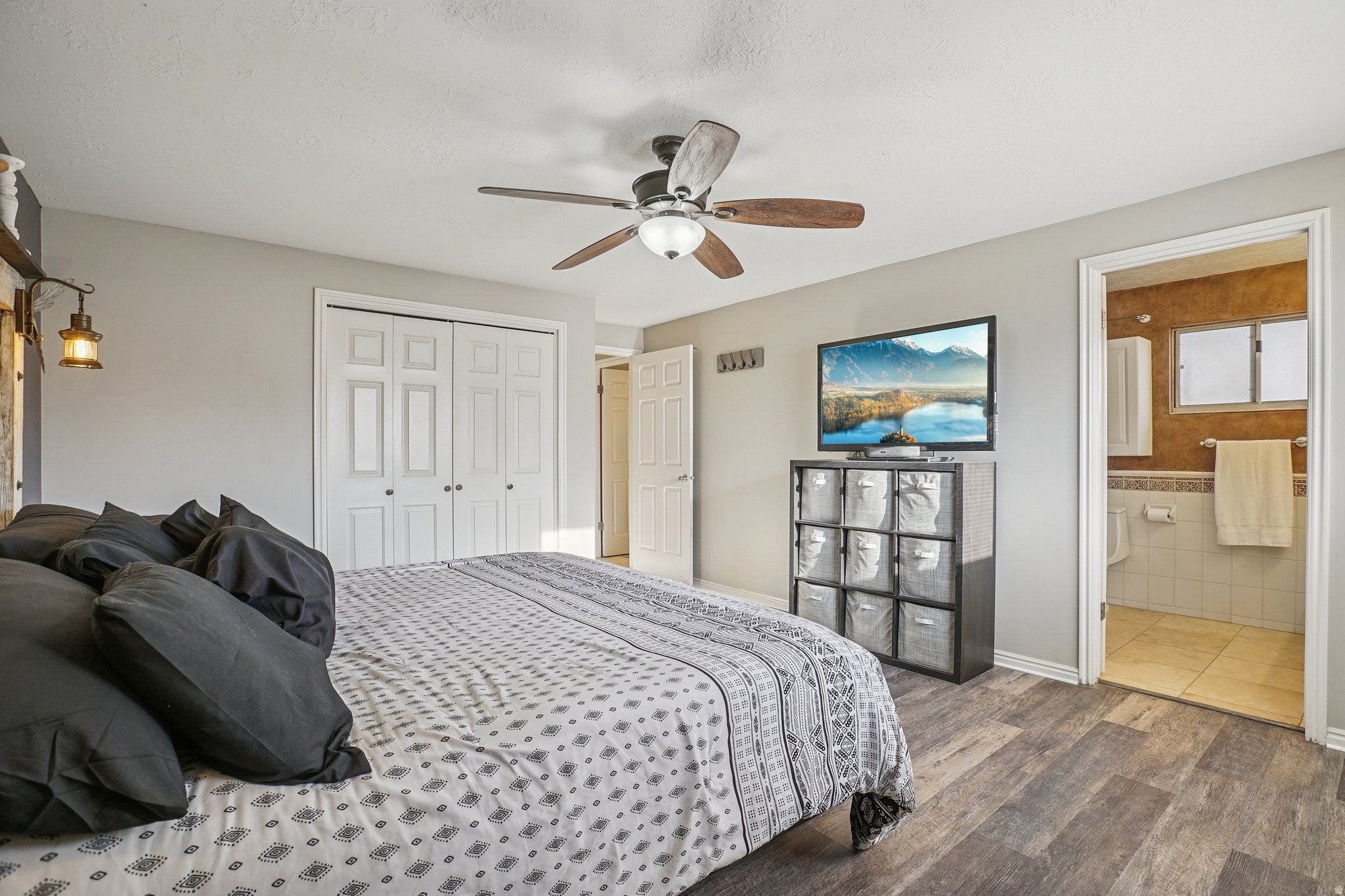 CONTINENTAL ESTATES - Residential