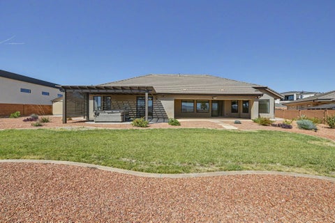 Tiny photo for 74 N CLIFFSIDE DR, Washington, UT 84780 (MLS # 2185062)