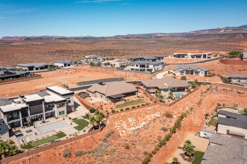 Tiny photo for 74 N CLIFFSIDE DR, Washington, UT 84780 (MLS # 2185062)