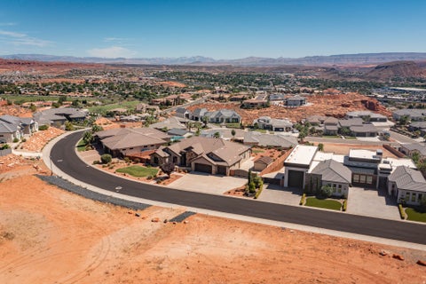 Tiny photo for 74 N CLIFFSIDE DR, Washington, UT 84780 (MLS # 2185062)