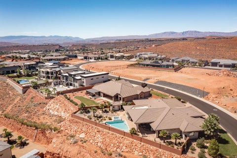 Tiny photo for 74 N CLIFFSIDE DR, Washington, UT 84780 (MLS # 2185062)