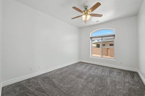 Tiny photo for 74 N CLIFFSIDE DR, Washington, UT 84780 (MLS # 2185062)