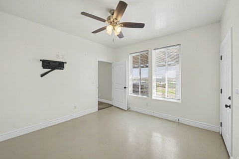 Tiny photo for 74 N CLIFFSIDE DR, Washington, UT 84780 (MLS # 2185062)