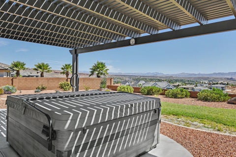 Tiny photo for 74 N CLIFFSIDE DR, Washington, UT 84780 (MLS # 2185062)