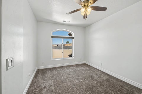Tiny photo for 74 N CLIFFSIDE DR, Washington, UT 84780 (MLS # 2185062)