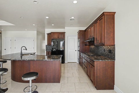Tiny photo for 74 N CLIFFSIDE DR, Washington, UT 84780 (MLS # 2185062)