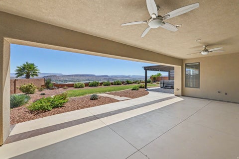 Tiny photo for 74 N CLIFFSIDE DR, Washington, UT 84780 (MLS # 2185062)