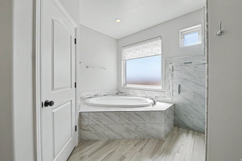Tiny photo for 74 N CLIFFSIDE DR, Washington, UT 84780 (MLS # 2185062)
