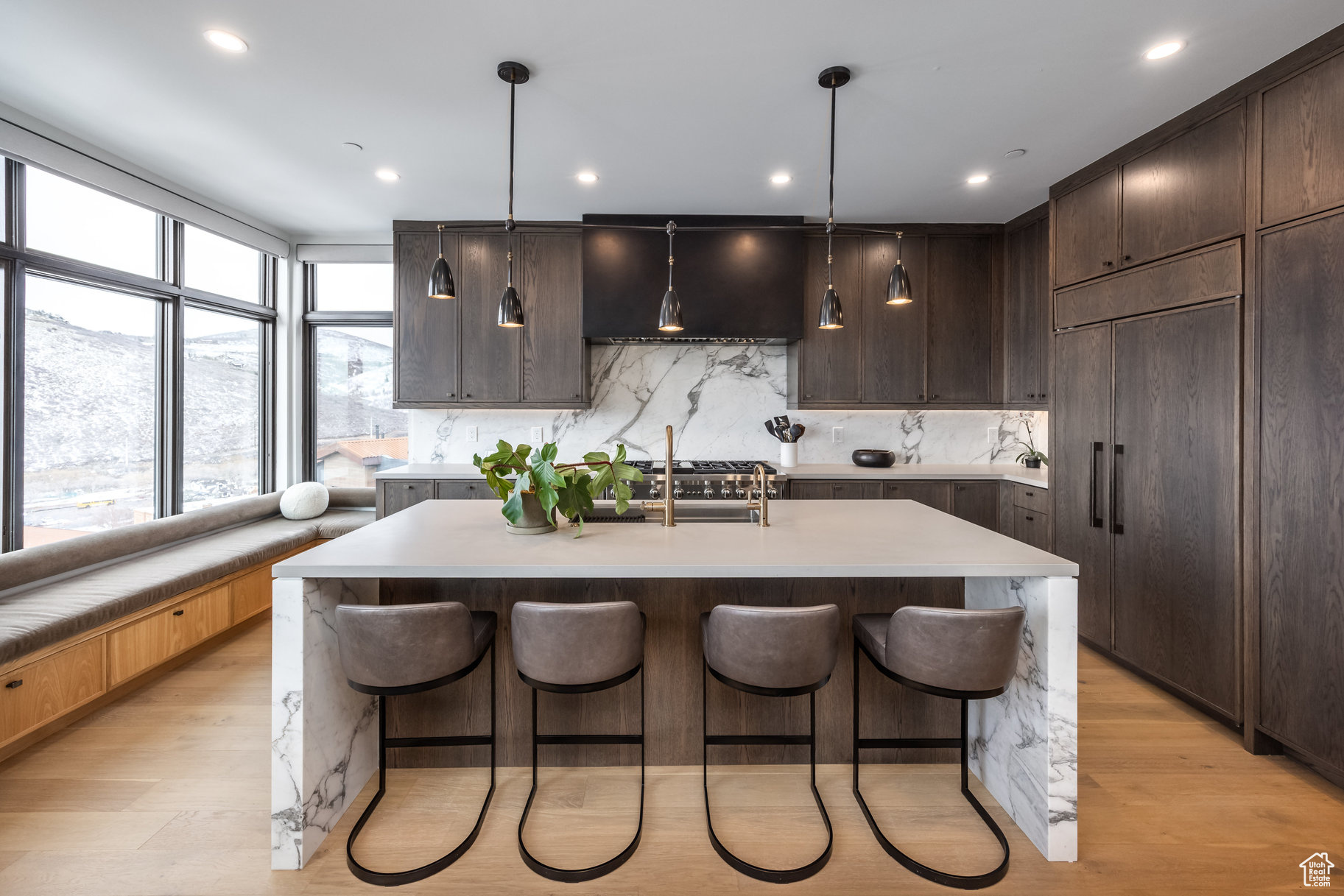 KINGS CROWN - Residential