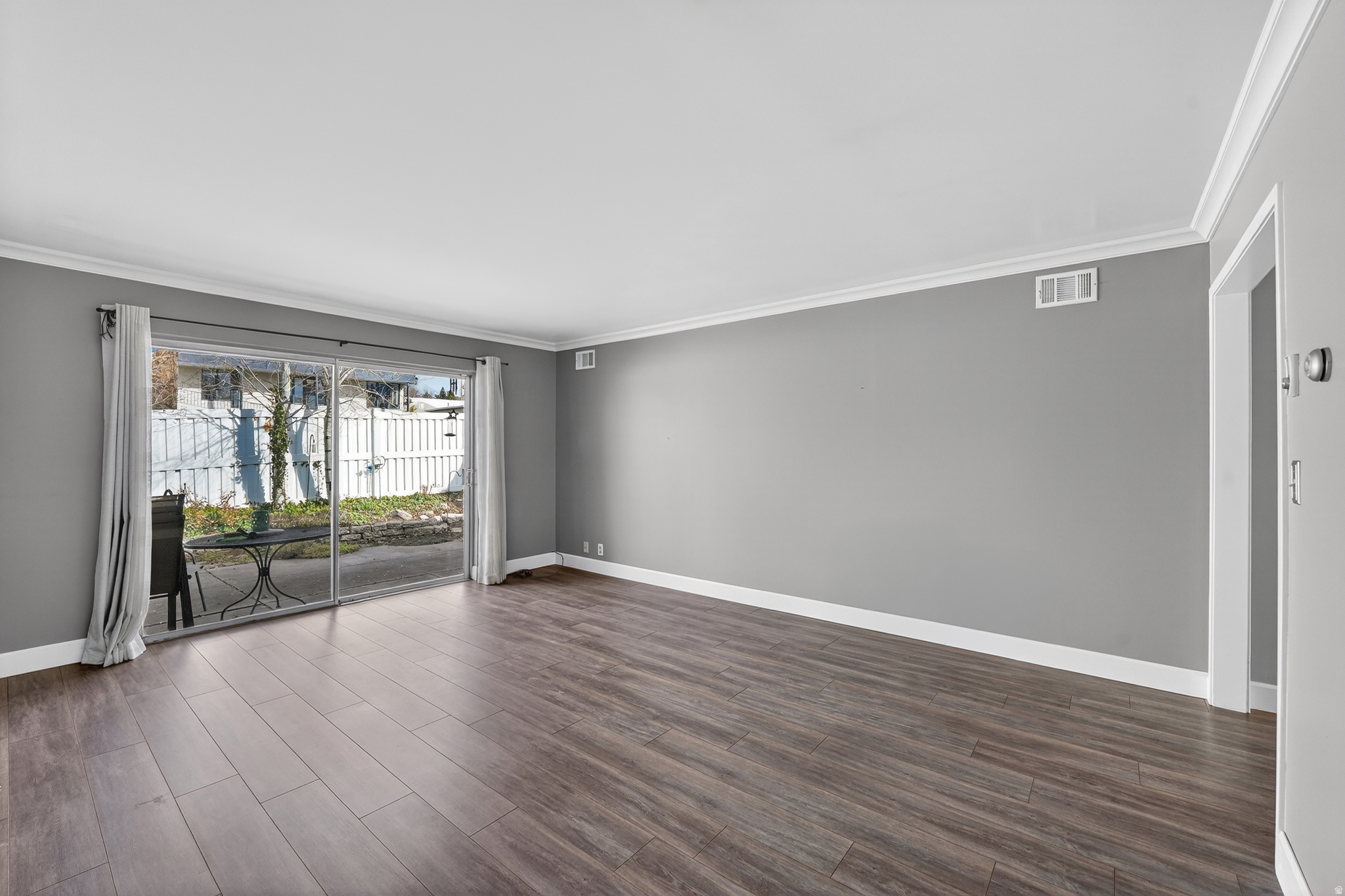 CARRIAGE LANE - Residential