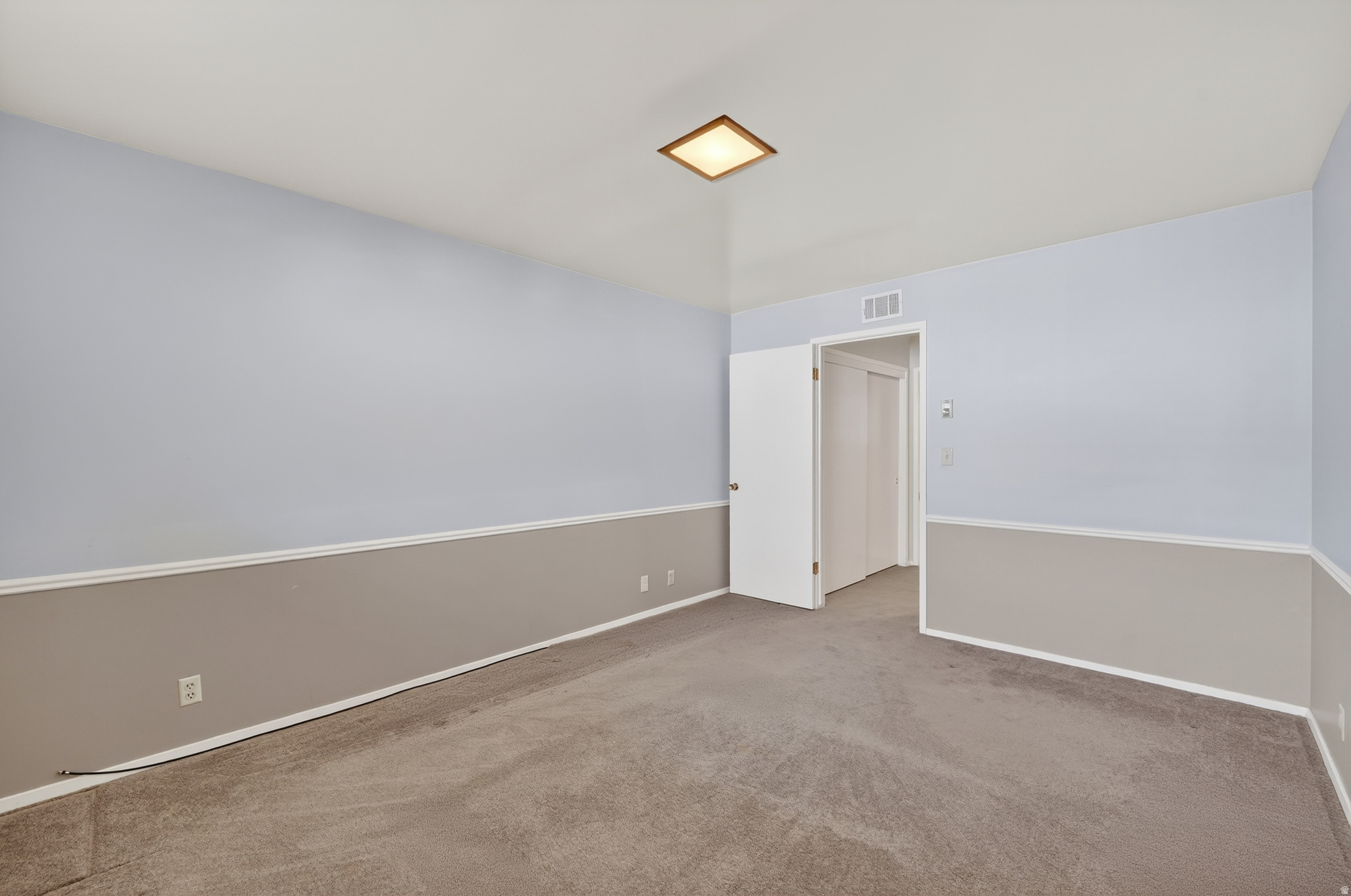 CARRIAGE LANE - Residential