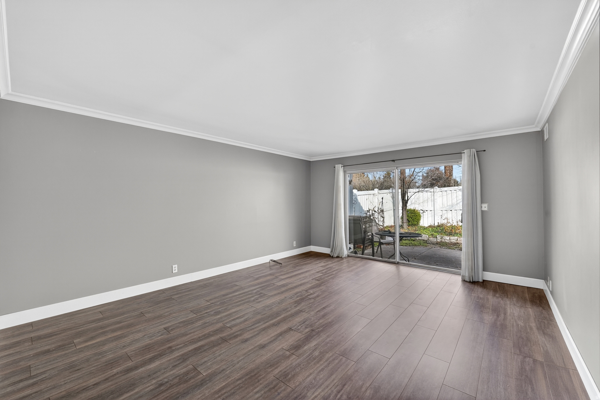 CARRIAGE LANE - Residential