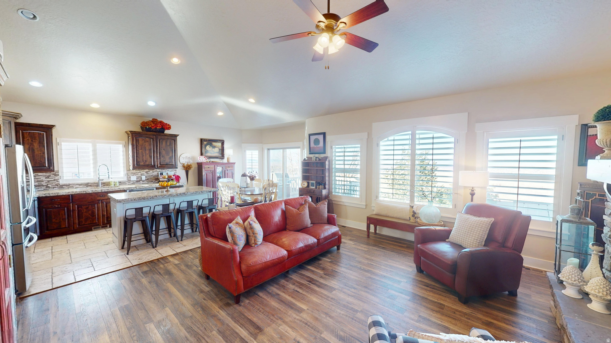 LOMA VISTA - Residential