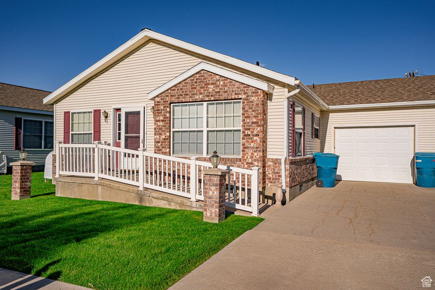 Ready for a new owner! Single-level living, wheelchair accessible in quiet  55+ Community . Conveniently located within walking distance of several restaurants, near Franklin Medical Center. Featuring an open floor plan and large primary suite. Well-maintained. Insulated single car garage. Enjoy your evenings on your covered patio. Buyer to verify all data. Property sold as is.
