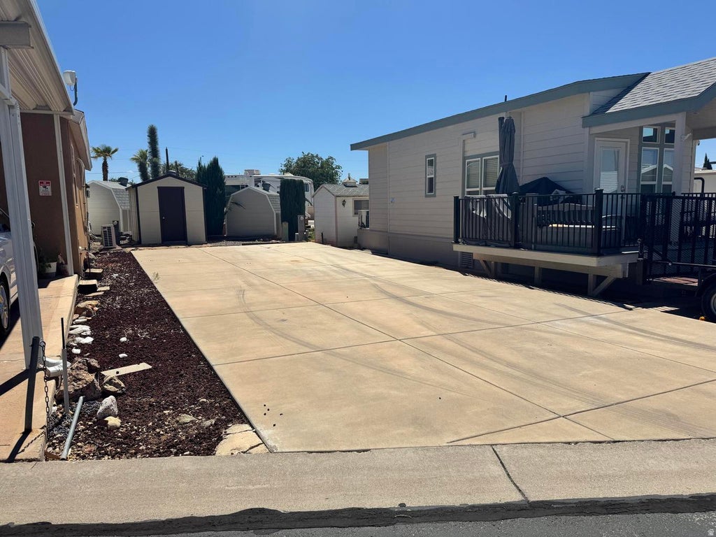 Photo of 1225 N DIXIE DOWNS RD #175, Saint George, UT 84770 (MLS # 2183888)