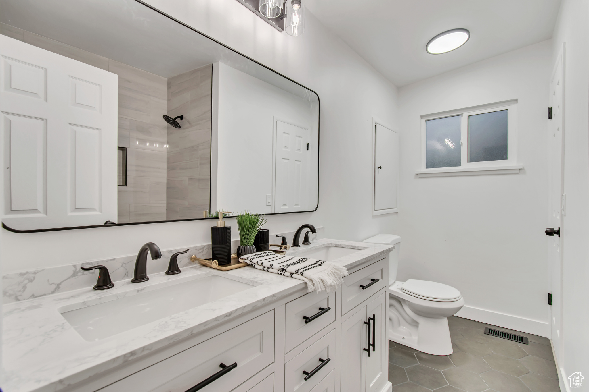 MEADOWS - Residential