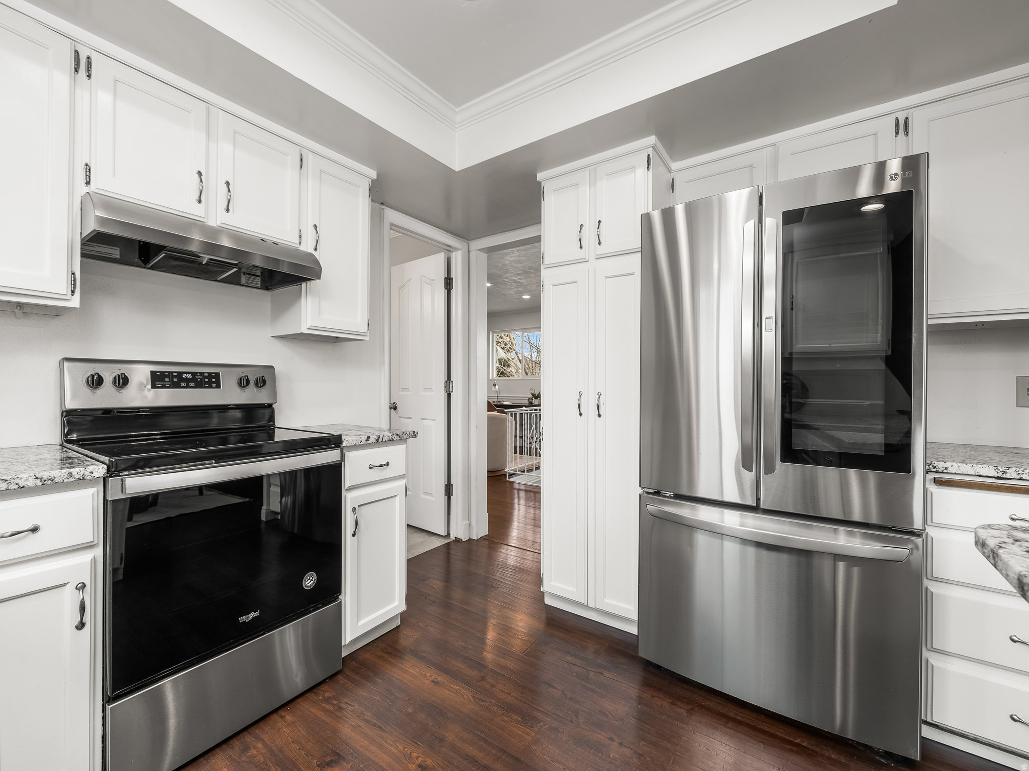 ELMONT PLAZA - Residential