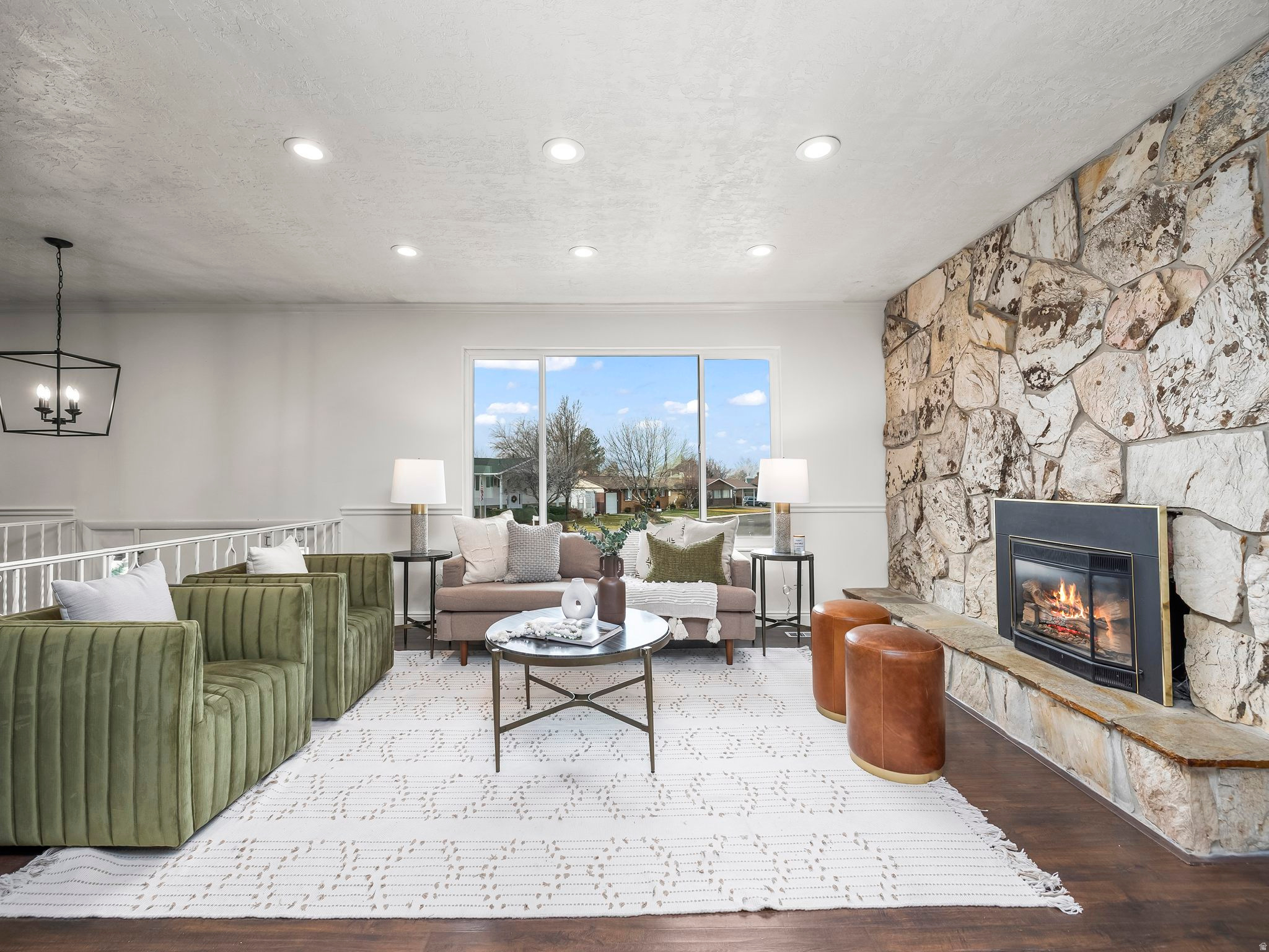 ELMONT PLAZA - Residential