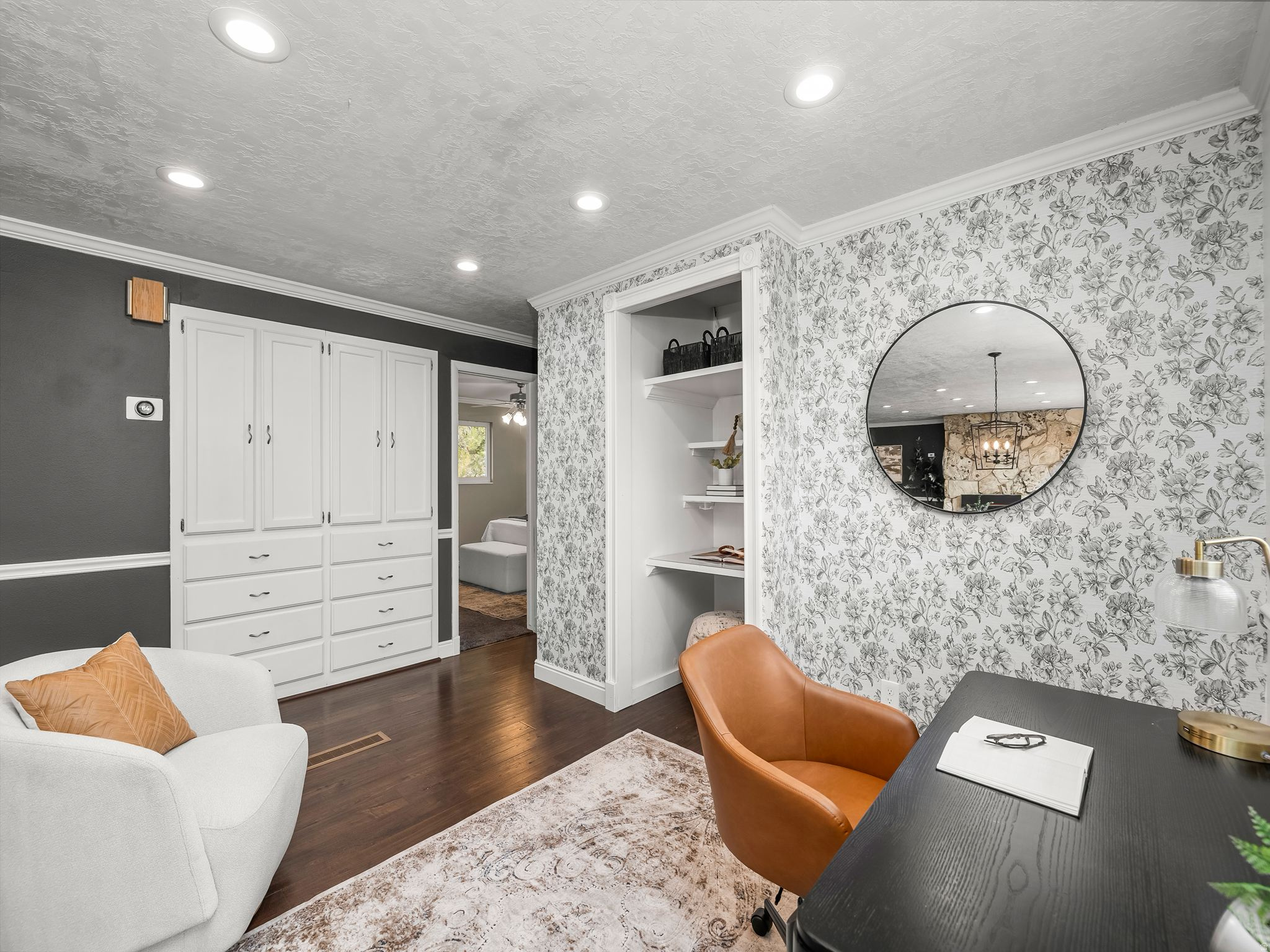 ELMONT PLAZA - Residential