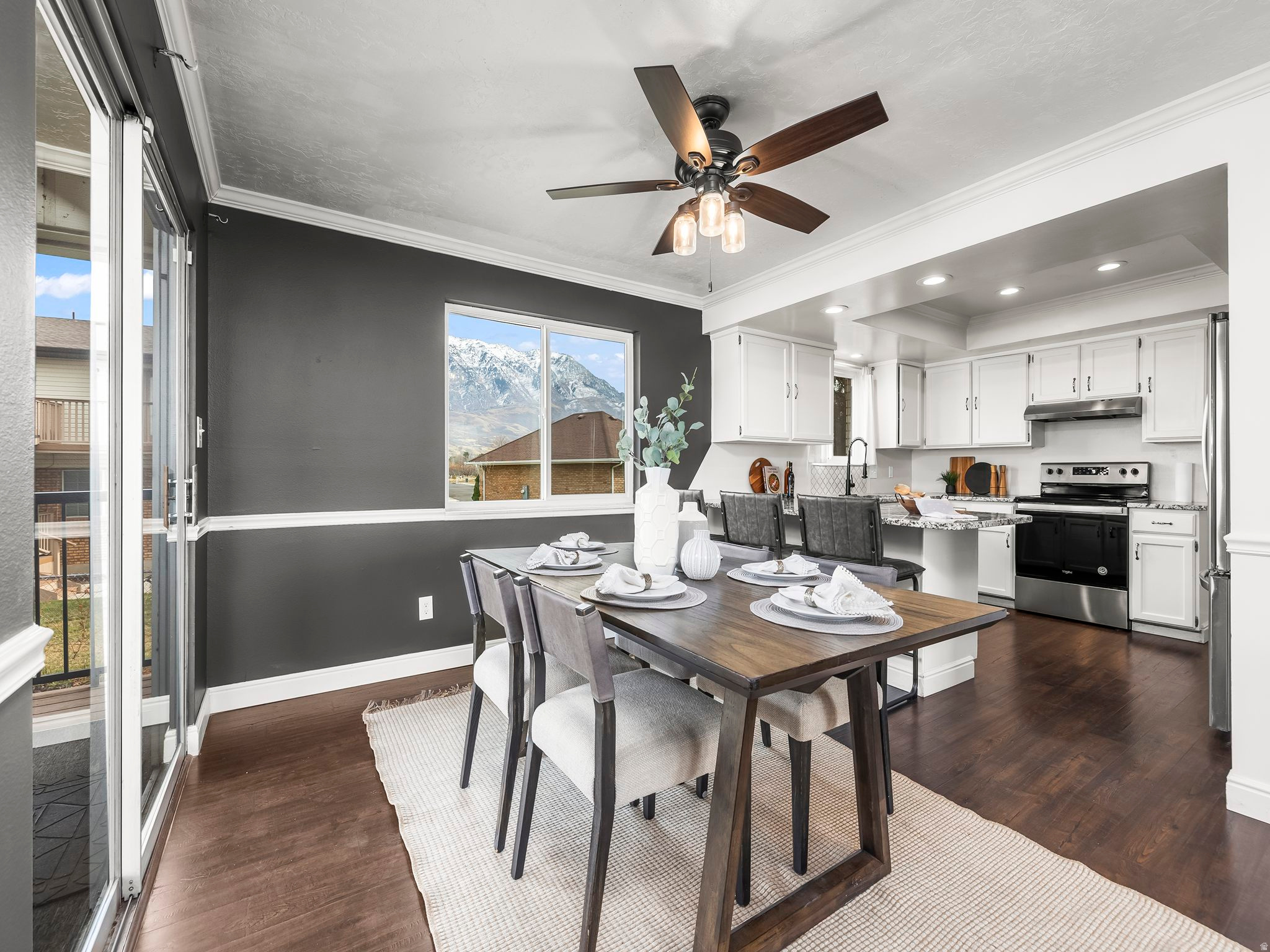 ELMONT PLAZA - Residential