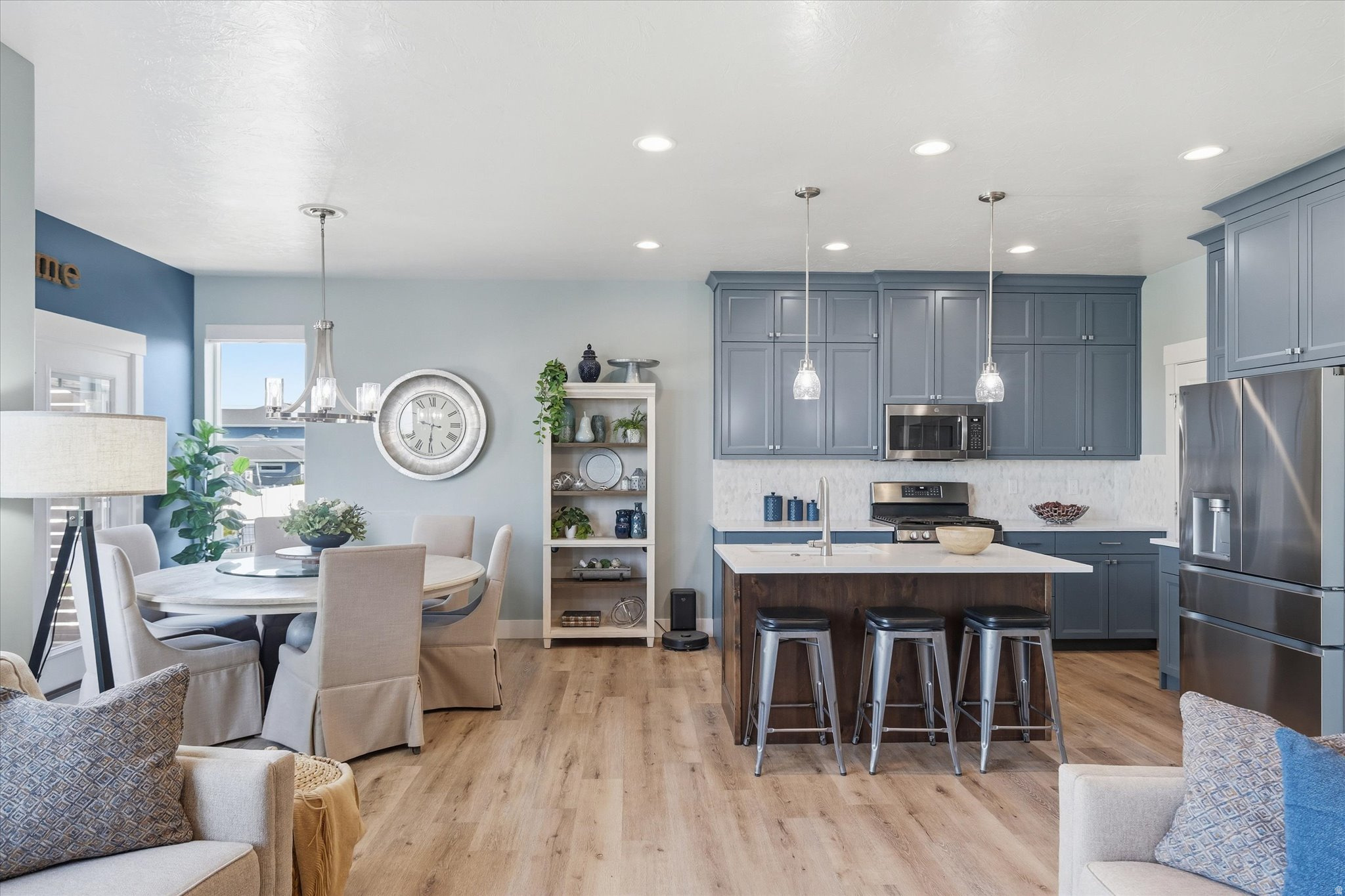 EASTVIEW LANDING - Residential