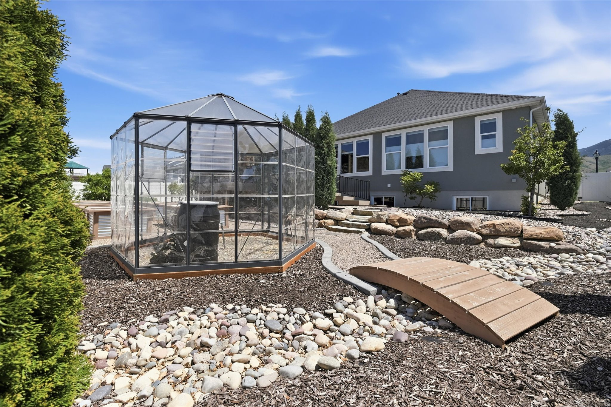 EASTVIEW LANDING - Residential