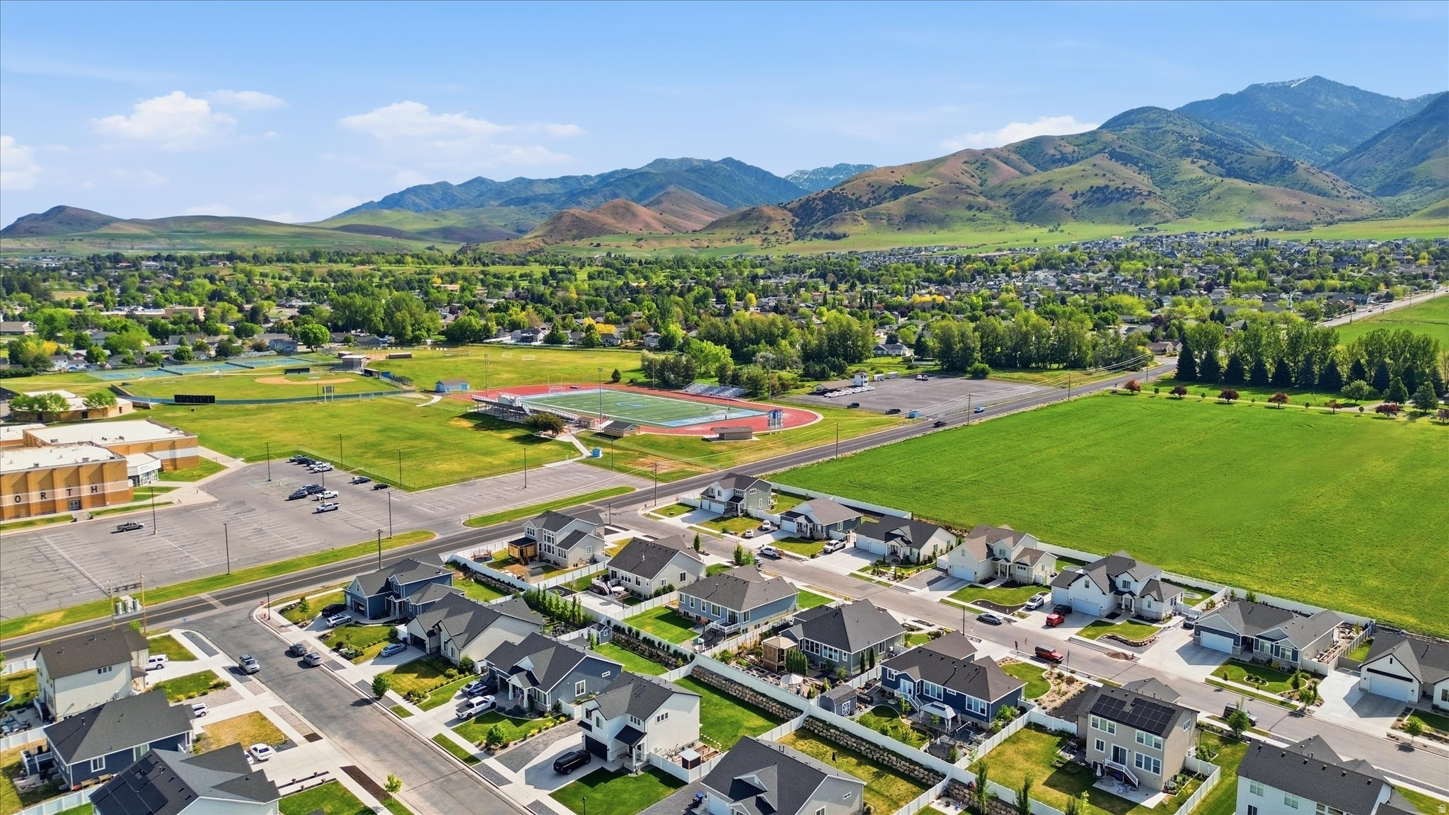 EASTVIEW LANDING - Residential