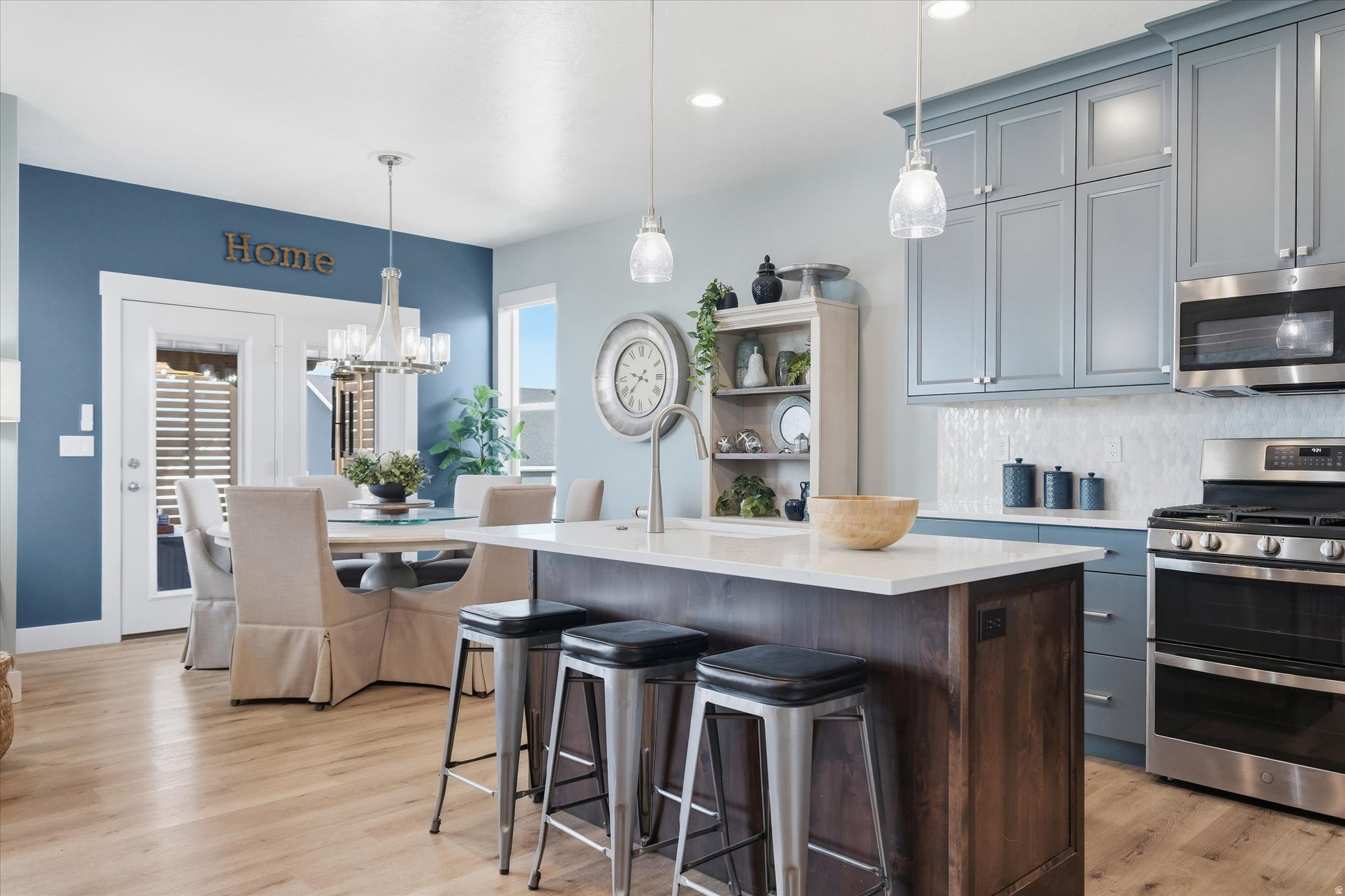 EASTVIEW LANDING - Residential