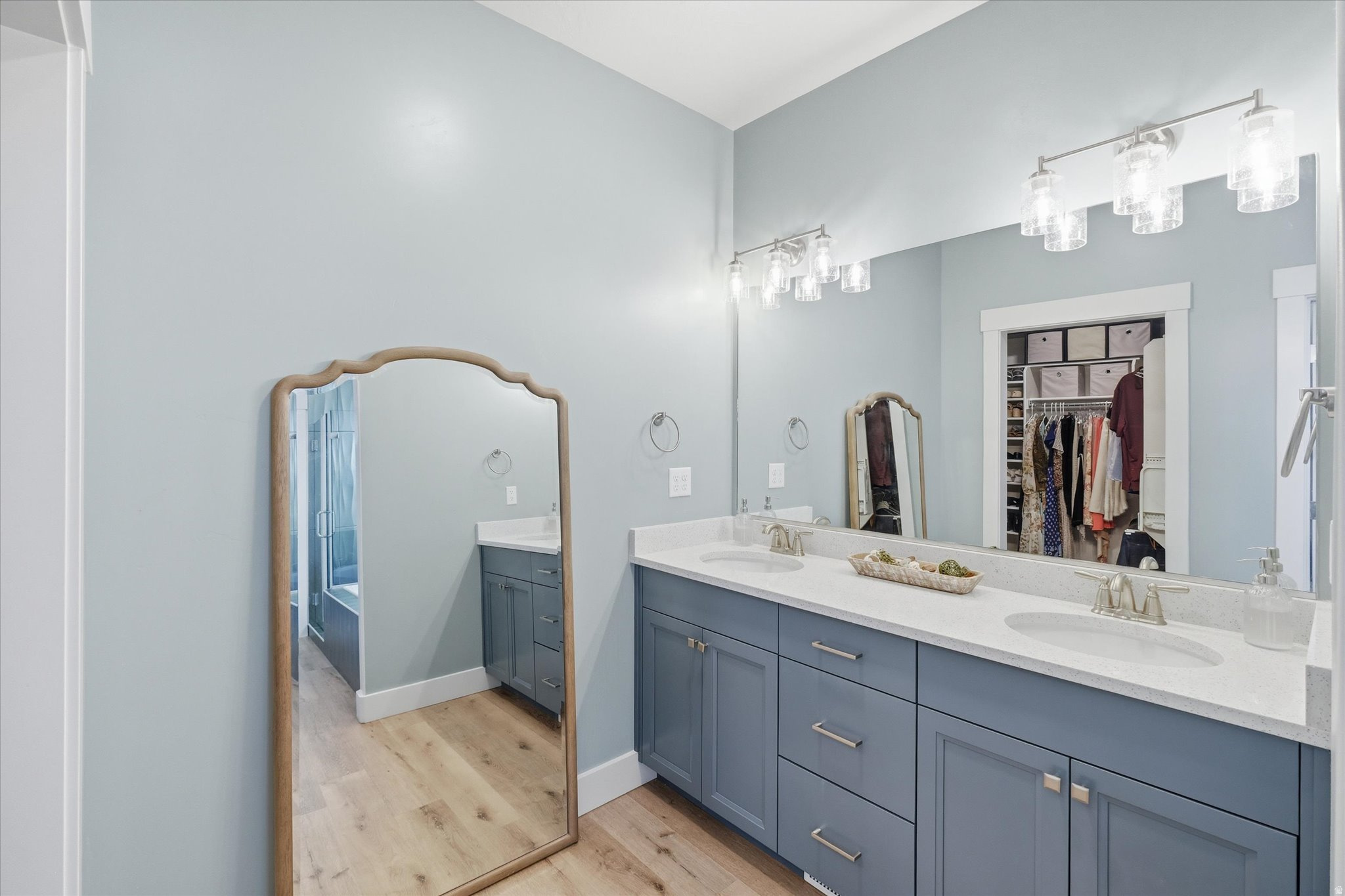 EASTVIEW LANDING - Residential