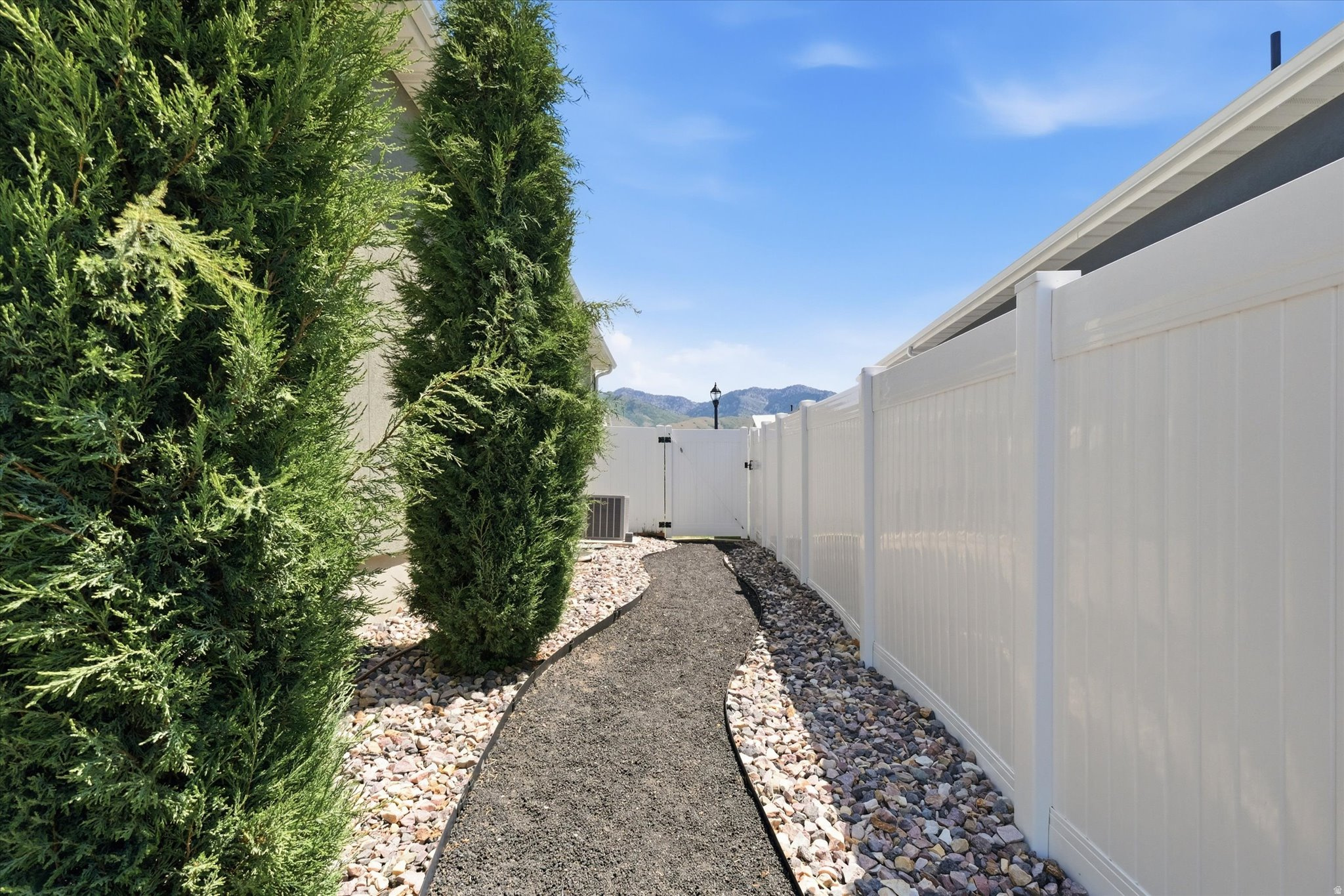 EASTVIEW LANDING - Residential