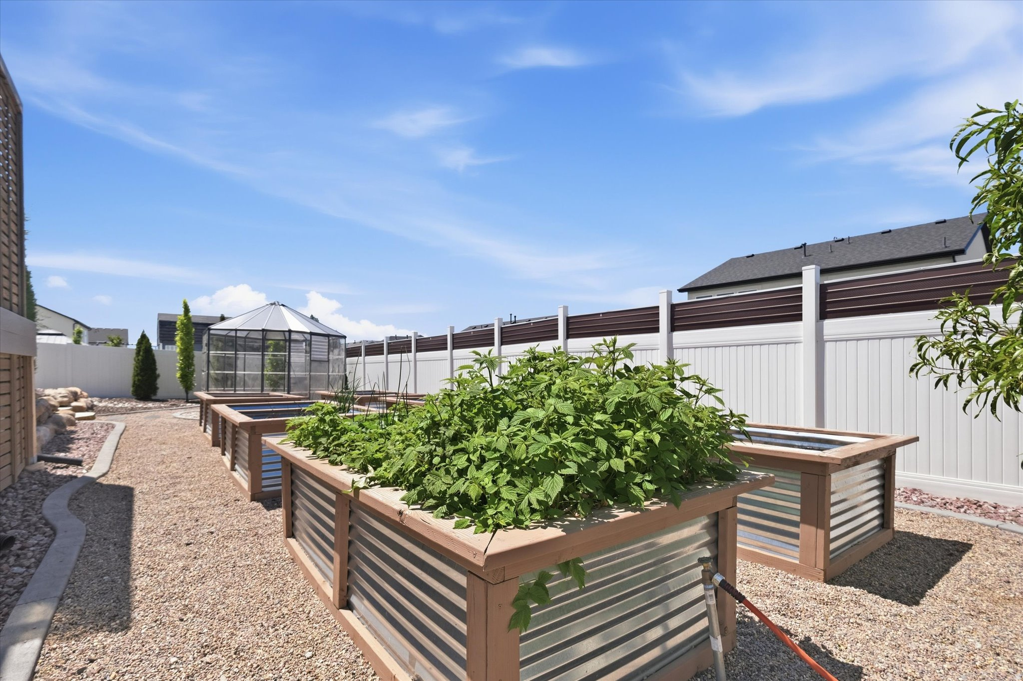 EASTVIEW LANDING - Residential