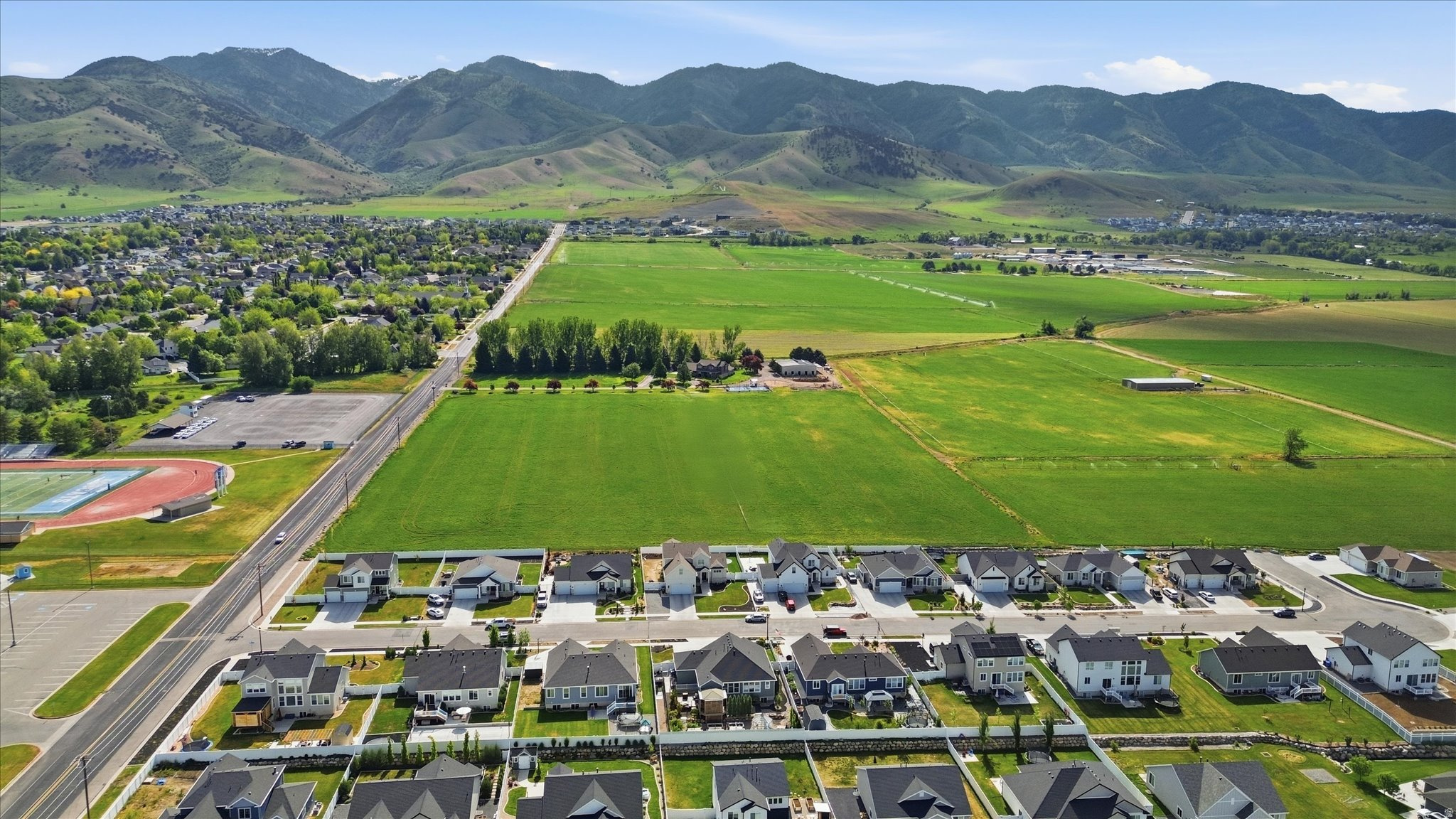 EASTVIEW LANDING - Residential