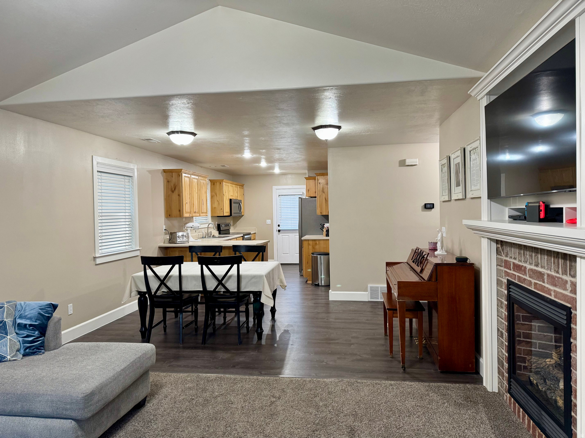 BROOKSIDE - Residential