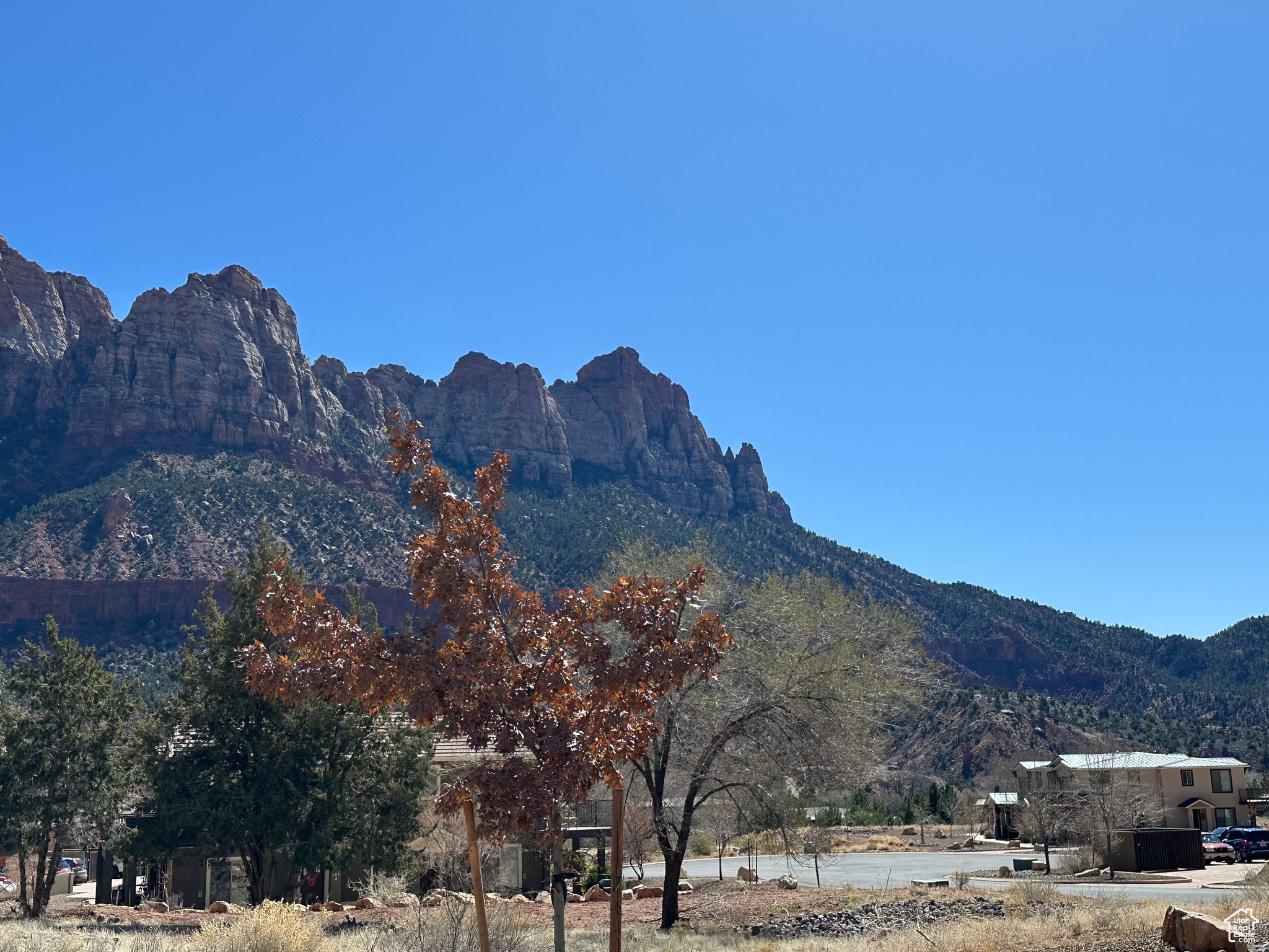 MOENAVE SUBDIV - Residential