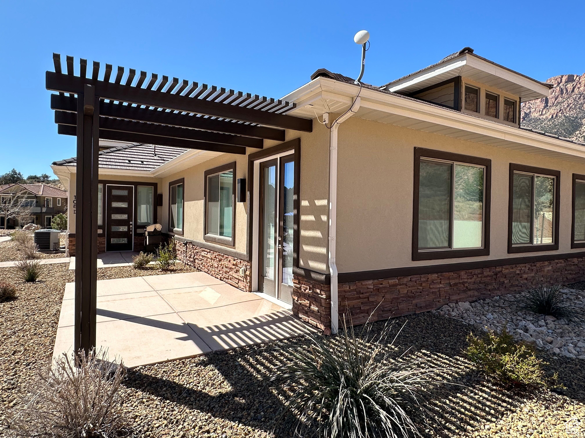 MOENAVE SUBDIV - Residential