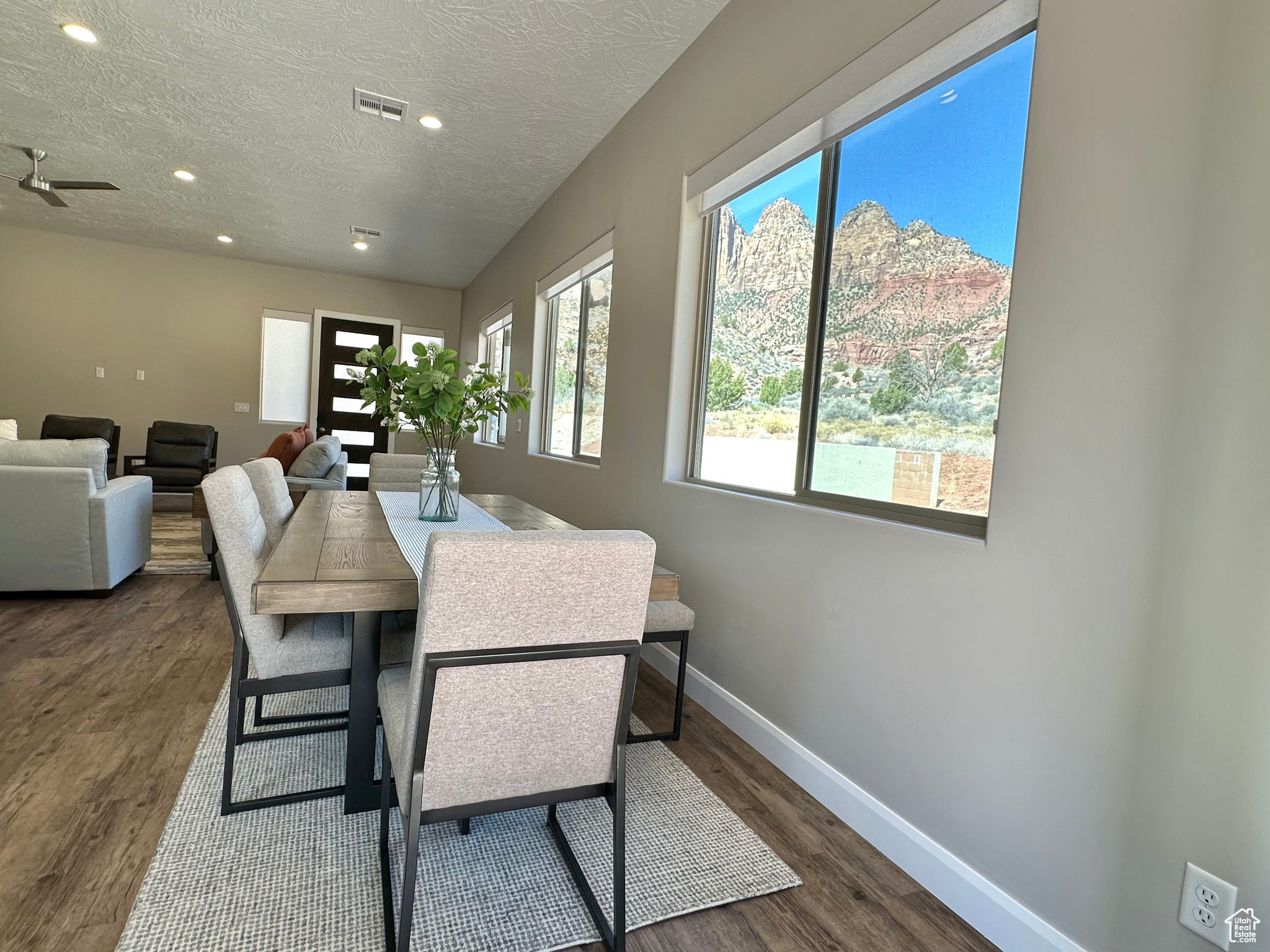 MOENAVE SUBDIV - Residential