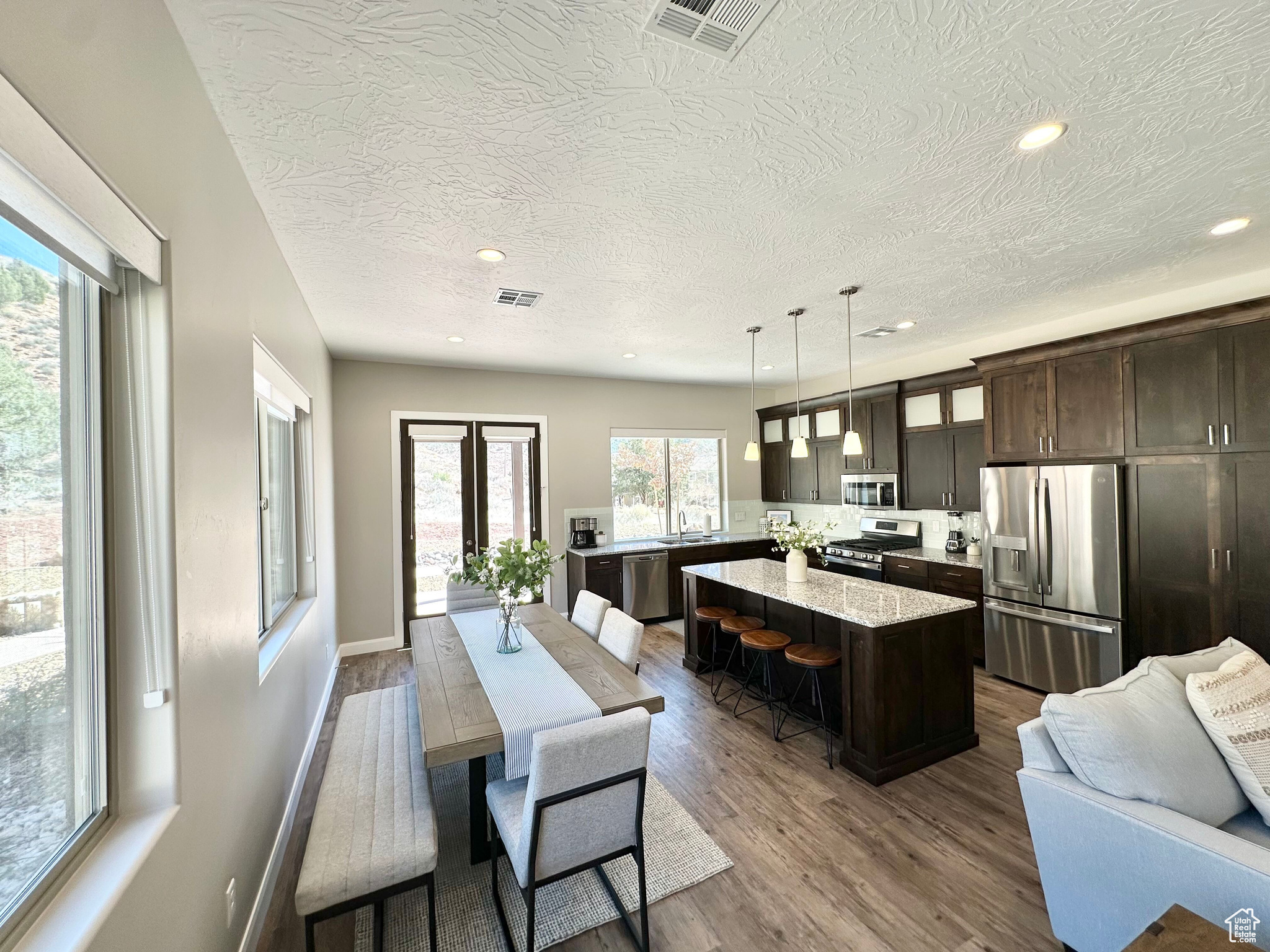 MOENAVE SUBDIV - Residential