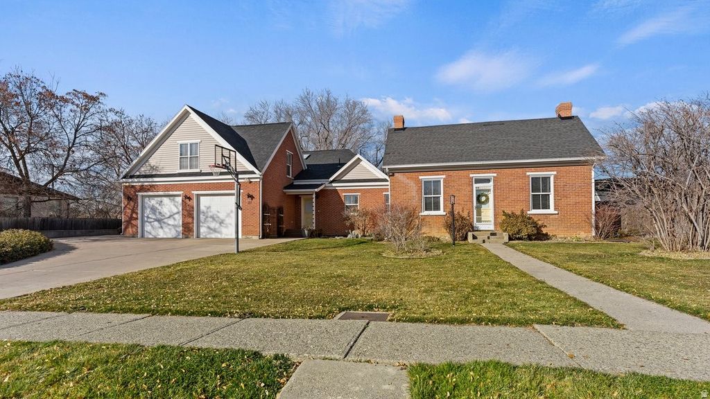 Photo of 87 E 100 S, Kaysville, UT 84037 (MLS # 2136745)