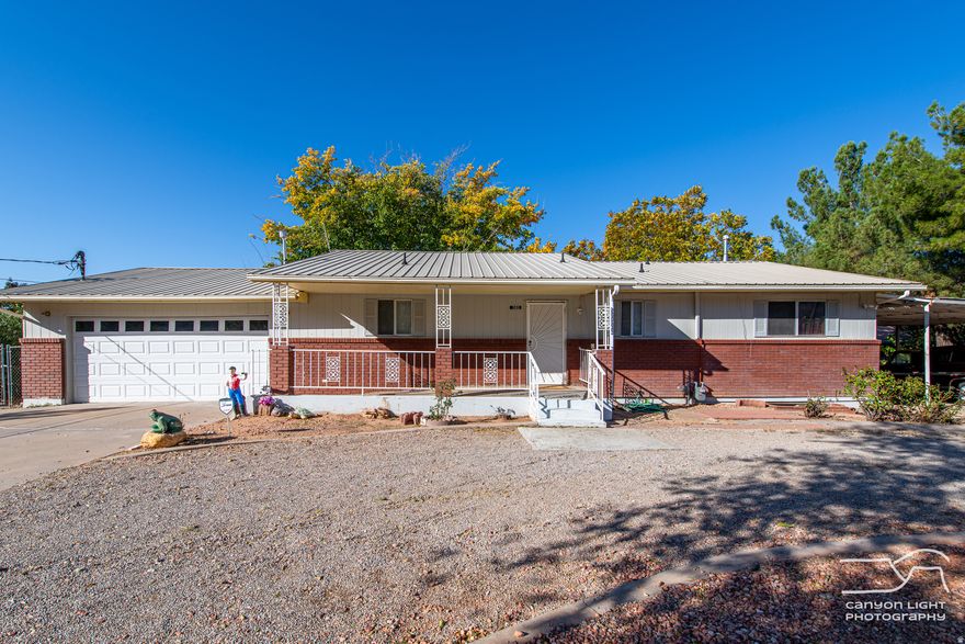 20 miles from Zion National Park! Quick access to hiking, biking, and 4-wheeling.  This home also is an AUD with separate entrance. Mature shade and fruit trees, also including pressurized irrigation. This home offers space and flexibility.