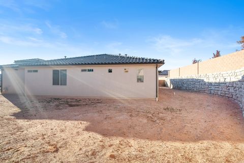 Tiny photo for 438 W CAMINO OSO Dr, Washington, UT 84780 (MLS # 2128535)