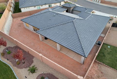 Tiny photo for 438 W CAMINO OSO Dr, Washington, UT 84780 (MLS # 2128535)