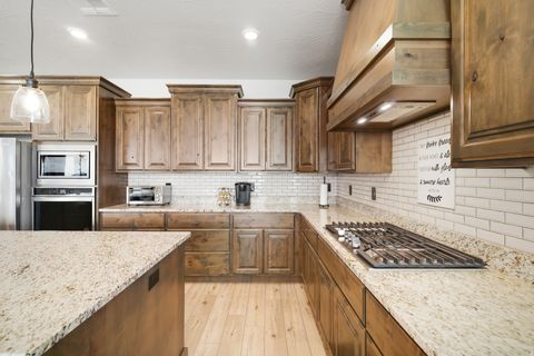 Tiny photo for 438 W CAMINO OSO Dr, Washington, UT 84780 (MLS # 2128535)